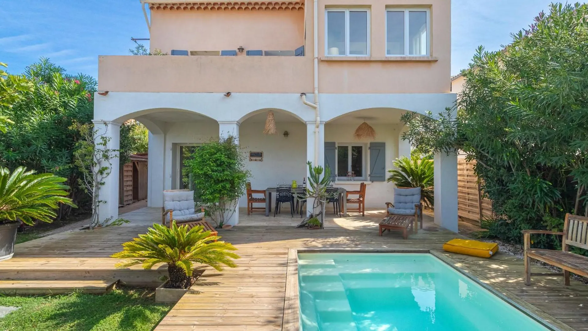Holiday Home La Maison Du Port By Interhome Le Brusc
